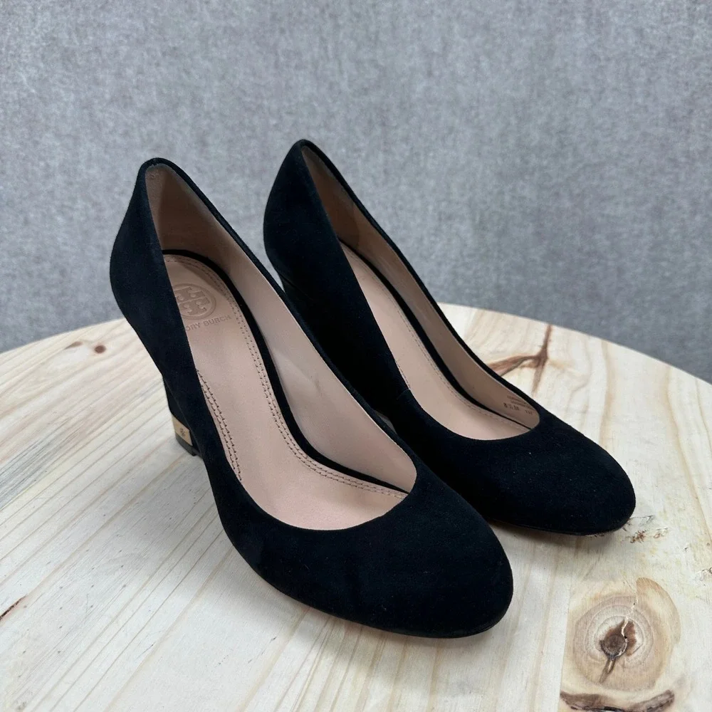 Tory Burch Astoria Wedge Pumps Womens 8.5 Black Suede Gold Logo Heels